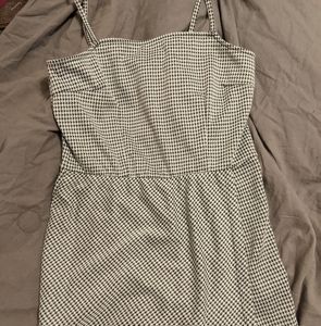 Houndstooth pattern romper/playsuit